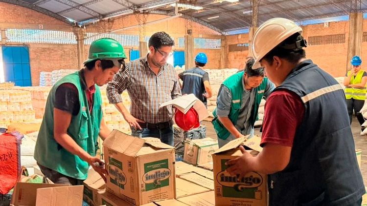  Aduana Nacional destruye mercancía perecedera y refuerza controles sanitarios en Santa Cruz