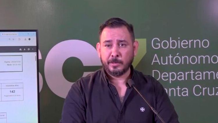 Llega a Santa Cruz primer convoy con diésel importado