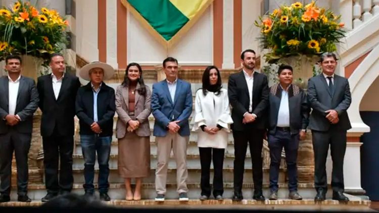 Luis Ayllón: «El único camino para salir de la crisis es la unidad» tras encuentro con el presidente Paz