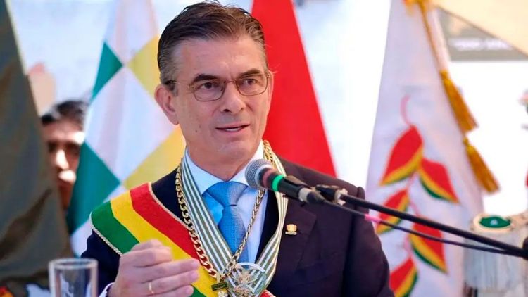 Paz afirma que acuerdo con el FMI significará entre 6.000 y 7.000 millones de dólares