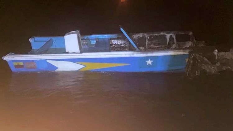 Ecuador: desaparecieron 16 pescadores tras una explosión en altamar