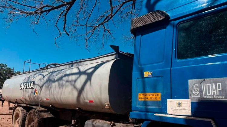 Secuestran dos cisternas con 14.000 litros de diésel almacenados ilegalmente en Santa Cruz