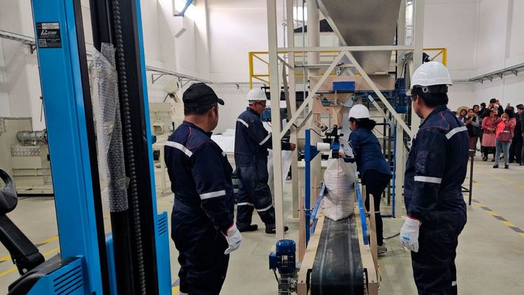 Sucre pone en marcha su primera fábrica municipal de alimento balanceado