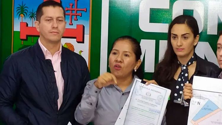 Concejales electos de VOS reciben documentos del caso Mutualista para continuar investigación