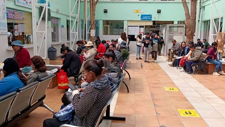 Defensoría alerta riesgo en atención del Hospital de la Mujer