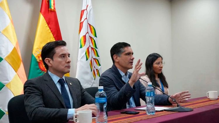Gobierno lanza megaplan de agua y riego con financiamiento de 3.000 millones de dólares