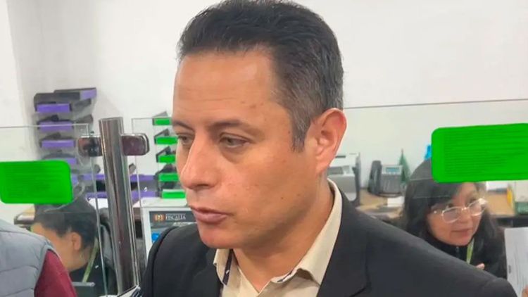 Lara cuestiona visita de Rodrigo Paz a EEUU