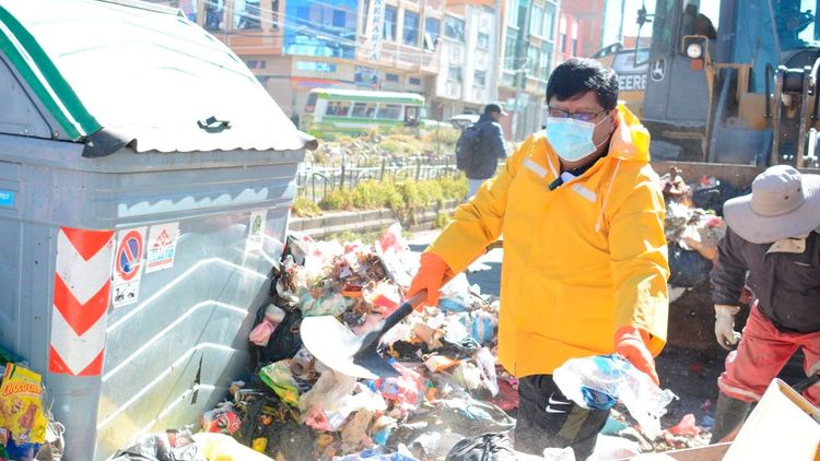 Alcalde de El Alto lidera jornada de limpieza ante acumulación de basura en la ciudad