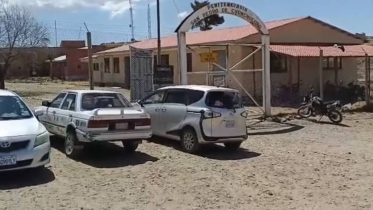 Llegaron los 4 mandamientos para la salida de Camacho de Chonchocoro   