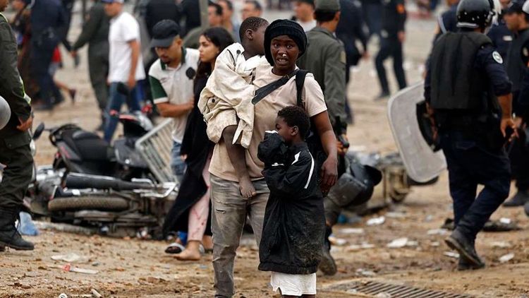 Más de 50.000 migrantes cruzan de Marruecos a Ceuta
