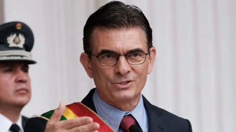 Gobierno reduce a 12 los ministerios y elimina Planificación y Turismo