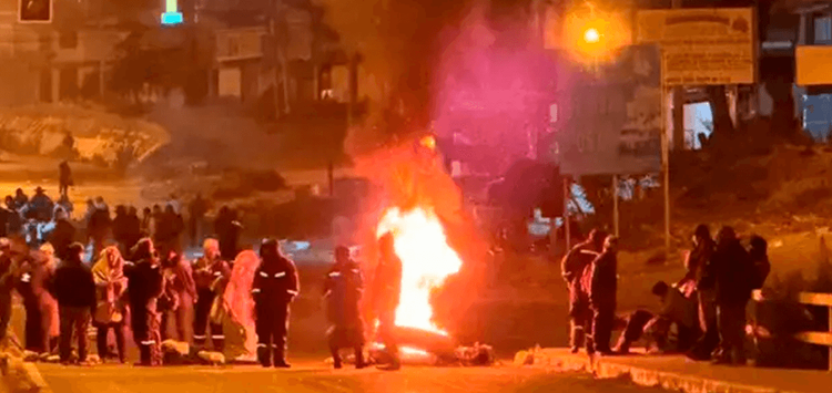 Bloqueo en huayllani cumple segundo día y corta la vía cochabamba-santa cruz