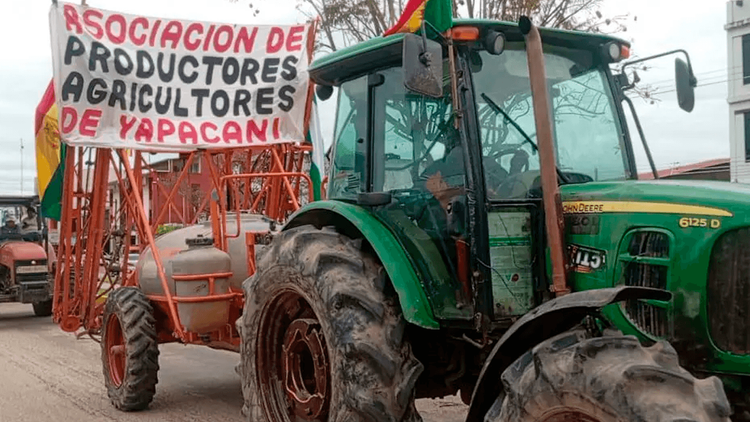 Persisten las filas por diésel y crece el rechazo al Decreto 5676 