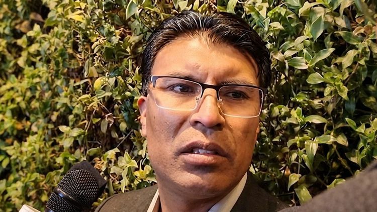 Nilton Condori desafía al Senado y anuncia su candidatura presidencial para 2030