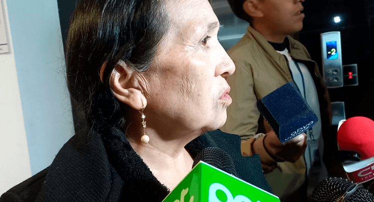 Senadora tomasa yarhui pide reprogramar interpelación al ministro de economía tras su inasistencia