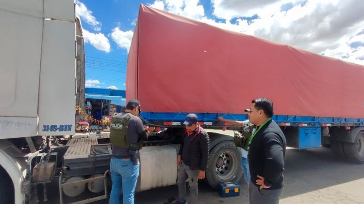 FELCN incauta químicos y desmantela fábrica de droga