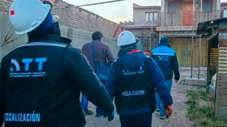 ATT confirma interrupción del servicio de Entel en La Paz