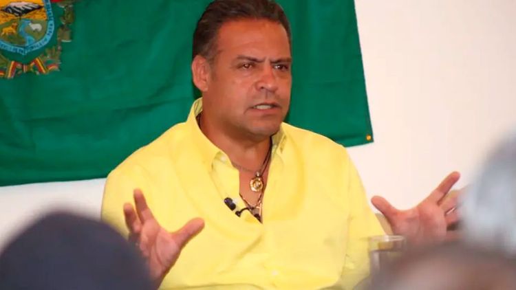 Revilla pide iniciar transición en La Paz