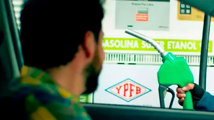 Experto alerta que gasolina con más  de 10 por ciento de etanol daña  motores