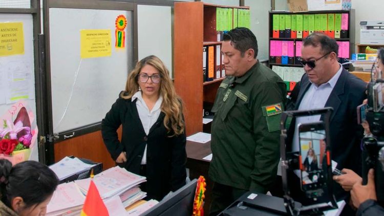 Denuncian a funcionario de El Alto por presunta manipulación de patente de Luna Park