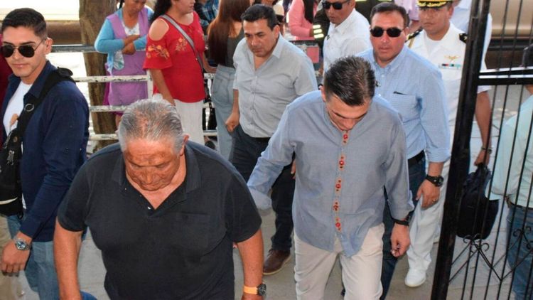 Jaime Paz destaca acompañamiento de su hijo durante su votación