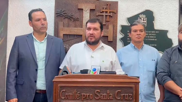 Cívicos cruceños denuncian "golpe de Estado" de Evo Morales y convocan a la Asamblea de la Cruceñidad