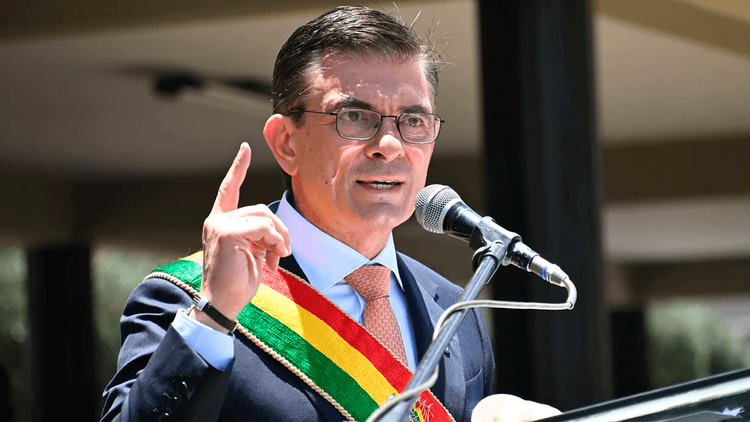 Presidente Paz desafía a la COB: “Si quieren aumentar salario, primero generen trabajo”