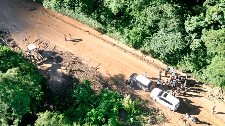 Abc amplía hasta el domingo el cierre del tramo La Angostura - Samaipata por los derrumbes