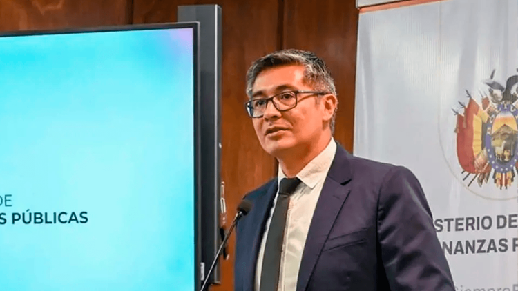 Ministro de Economía destaca eliminación del ITF y restitución total del crédito fiscal en combustibles