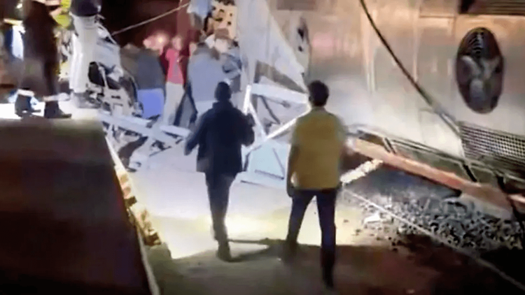  Al menos 21 muertos y varios heridos por el choque entre dos trenes en España 