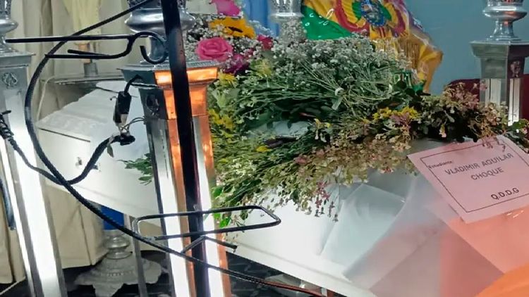 Adolescente de 17 años muere tras ser brutalmente golpeado en bloqueo de Llallagua