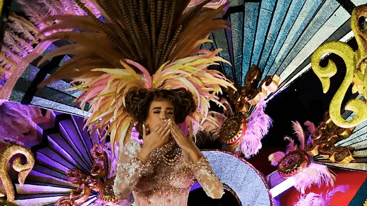 Camila I emociona a Santa Cruz con un mensaje al pueblo cruceño durante la segunda precarnavalera