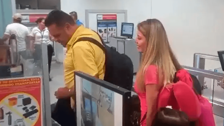 Luis Revilla retorna a Bolivia tras cuatro años fuera del país y asegura que ya presentó sus descargos