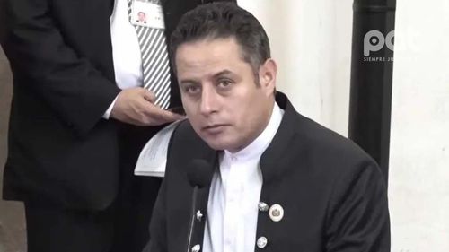 Edmand Lara pide restituir a policías y militares dados de baja tras la ...