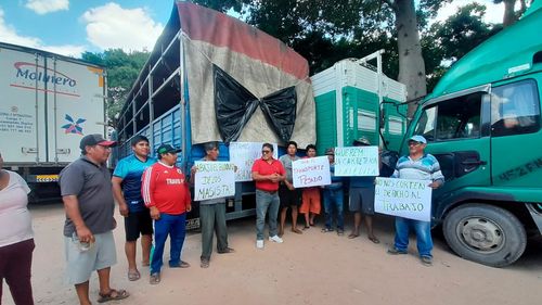 Transportistas de Bolivia de luto por fallecimiento de colega durante ...
