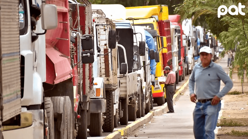 Choferes en emergencia por falta de combustible | RED PAT
